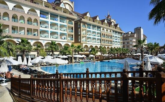 Side Crown Palace Hotel