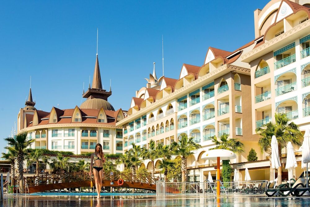 Side Crown Palace Hotel